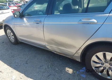 2010 Honda Accord 2.4 Lx z USA, uszkodzony, nr VIN 1HGCP2F35AA075683